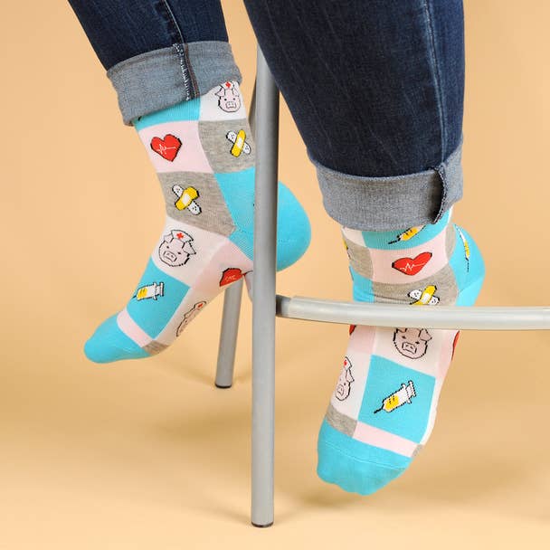 Health Care Heroes - Nurse Piggy - Ultra Premium Socks - Bundle Bus